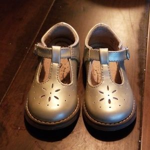 Foot mate Mary Jane's